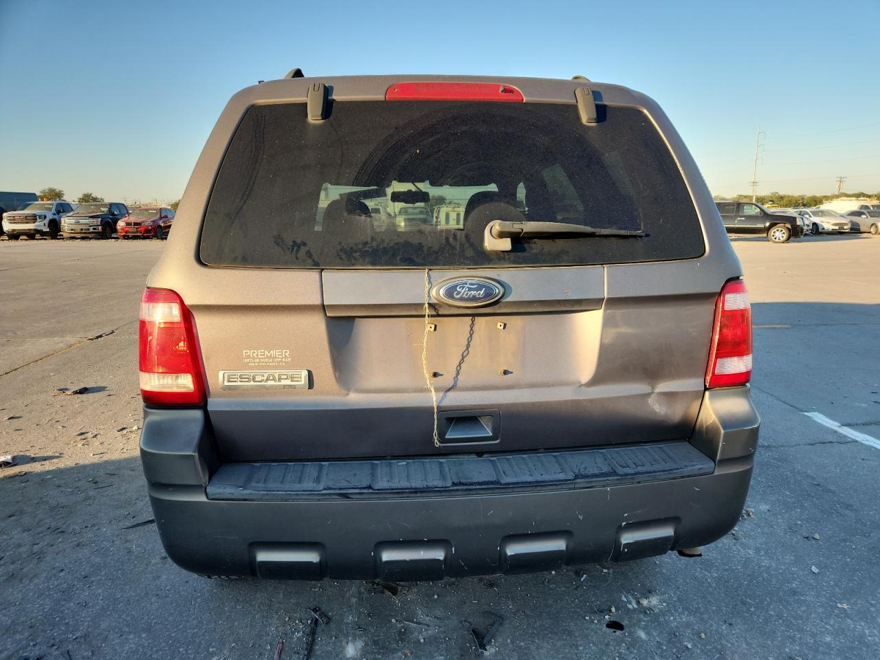 2010 Ford Escape Xlt VIN: 1FMCU0D74AKC05752 Lot: 86693065