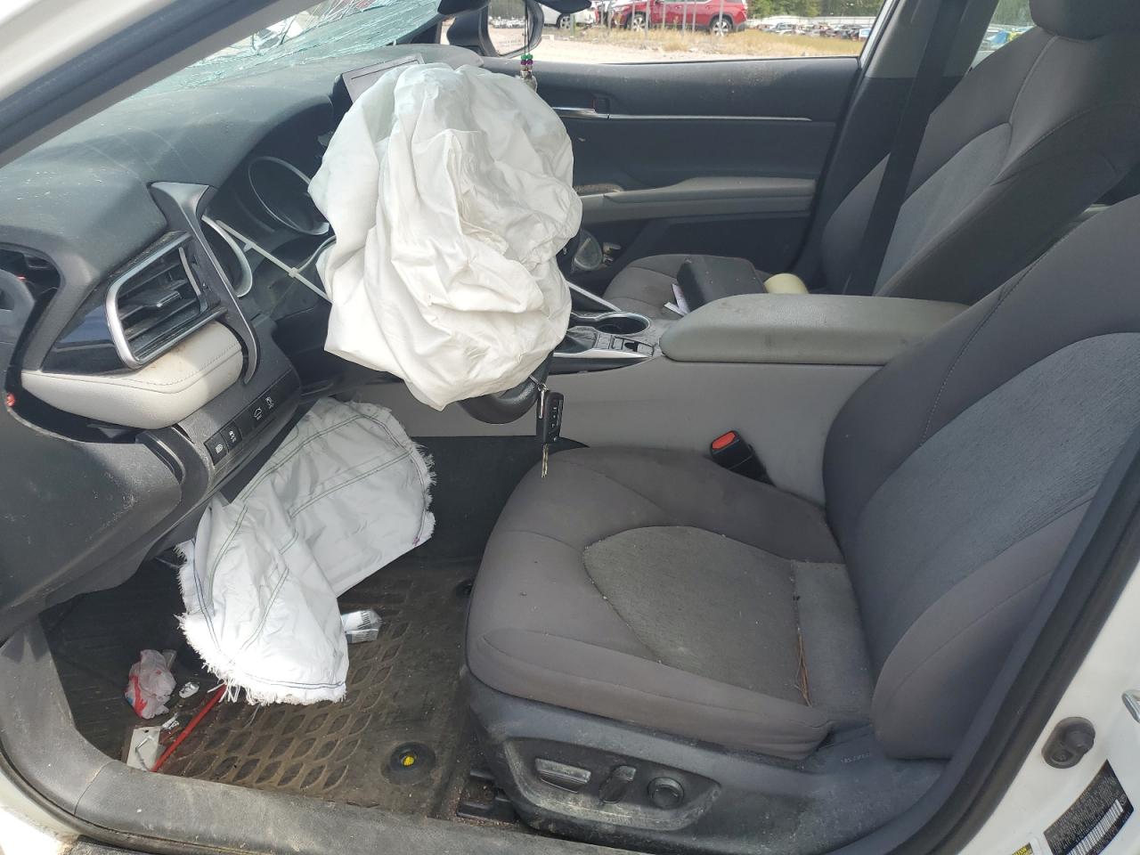 2022 Toyota Camry Le VIN: 4T1C11BK0NU069510 Lot: 82323475