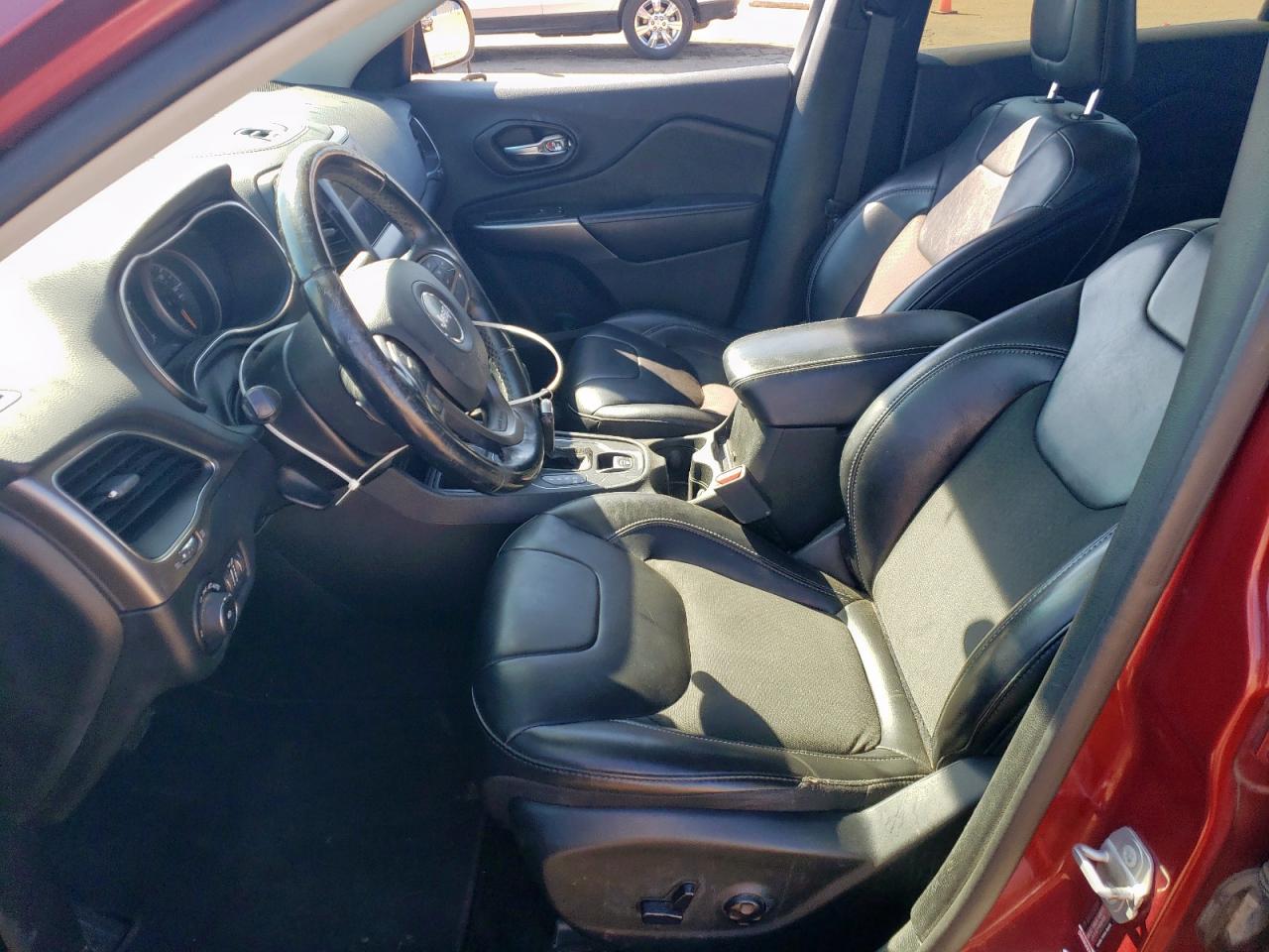 2019 Jeep Cherokee Latitude Plus VIN: 1C4PJLLB8KD289876 Lot: 82377565