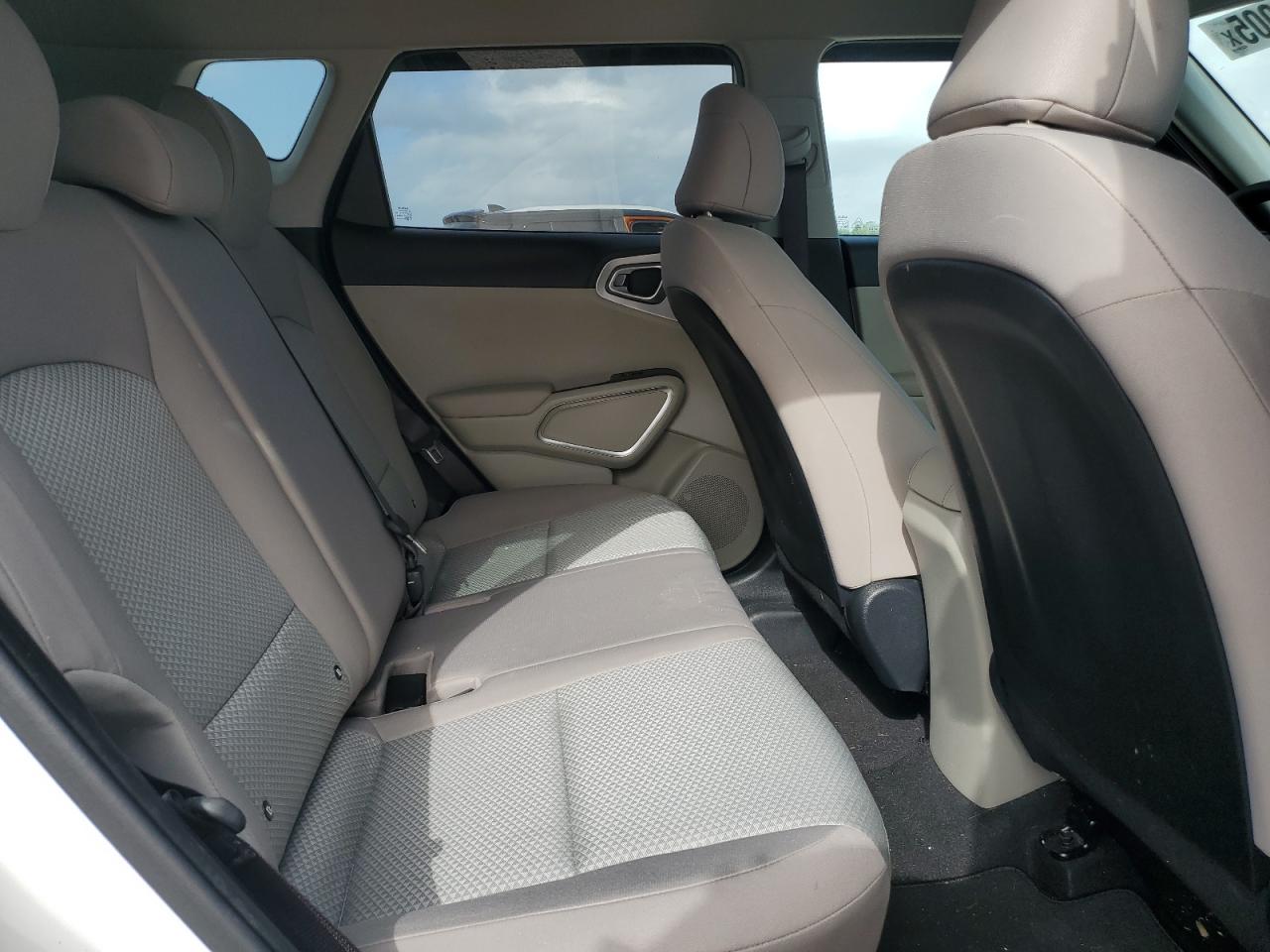 2024 Kia Soul Lx VIN: KNDJ23AU0R7237917 Lot: 84893005