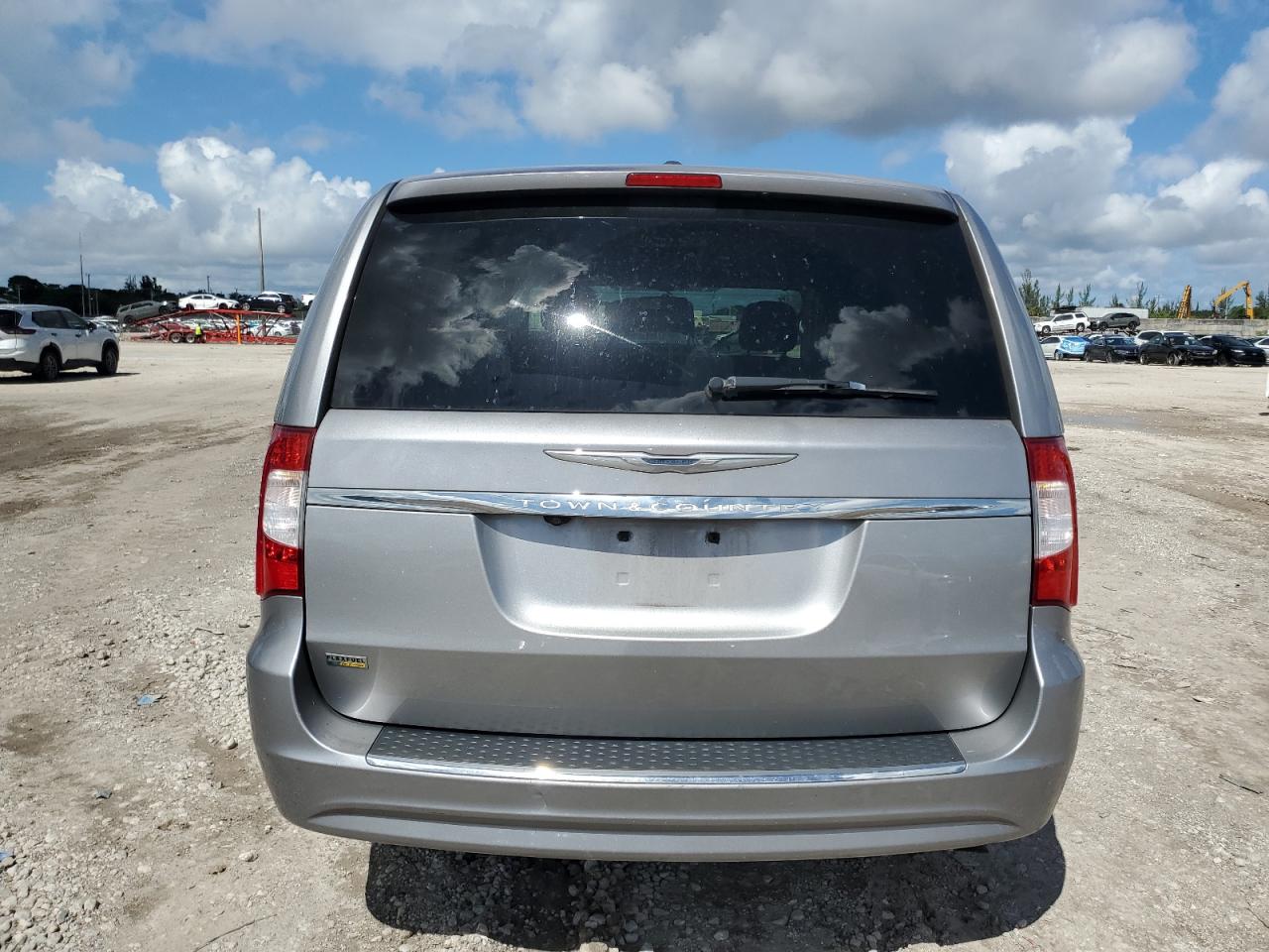 2016 Chrysler Town & Country Touring VIN: 2C4RC1BG9GR295307 Lot: 82258835