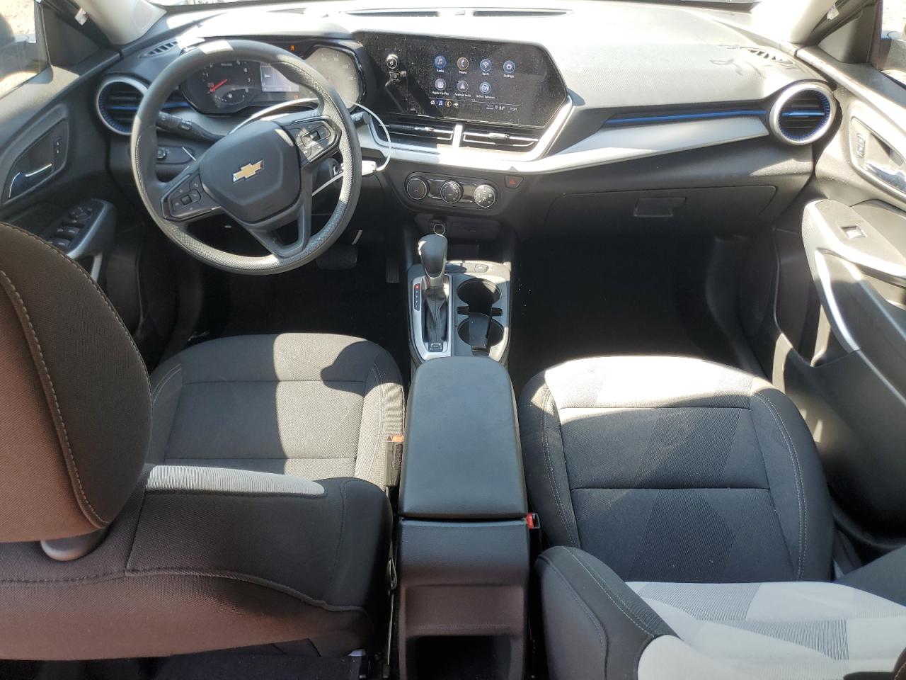 2025 Chevrolet Trax Ls VIN: KL77LFEP5SC121703 Lot: 90264965