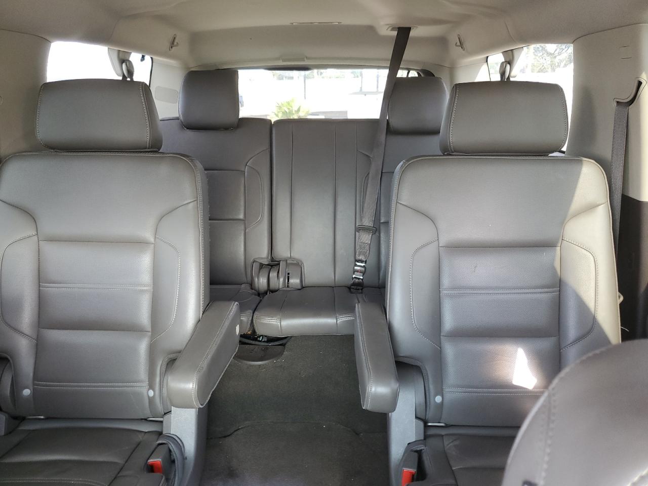 2016 GMC Yukon Xl Denali VIN: 1GKS1HKJ1GR172235 Lot: 82351255