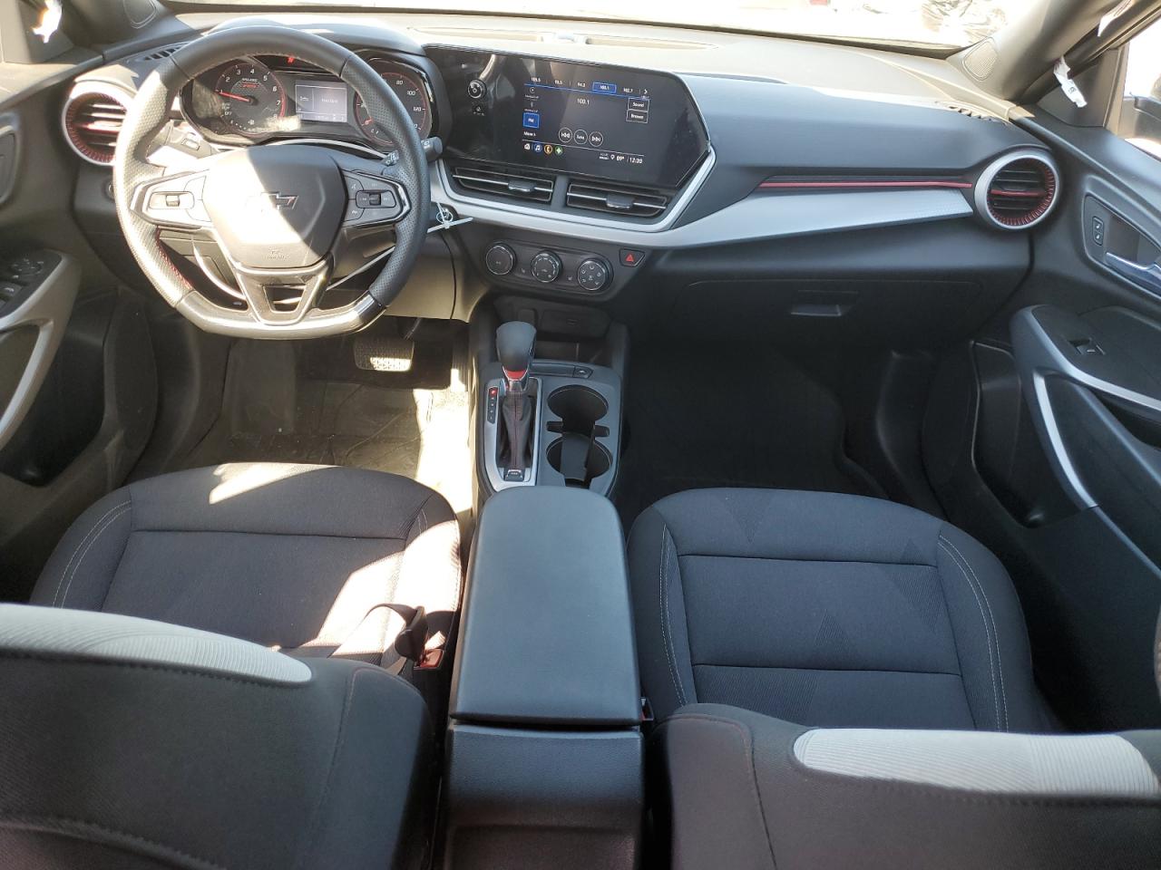 2024 Chevrolet Trax 1Rs VIN: KL77LGE2XRC196935 Lot: 85395245