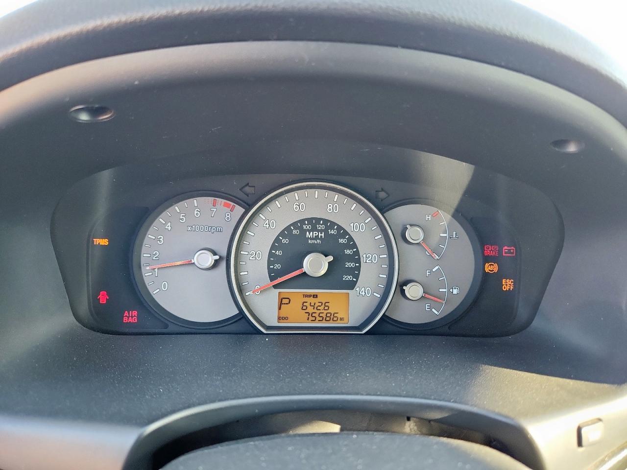 2007 Kia Rondo Base VIN: KNAFG525877088788 Lot: 84795115