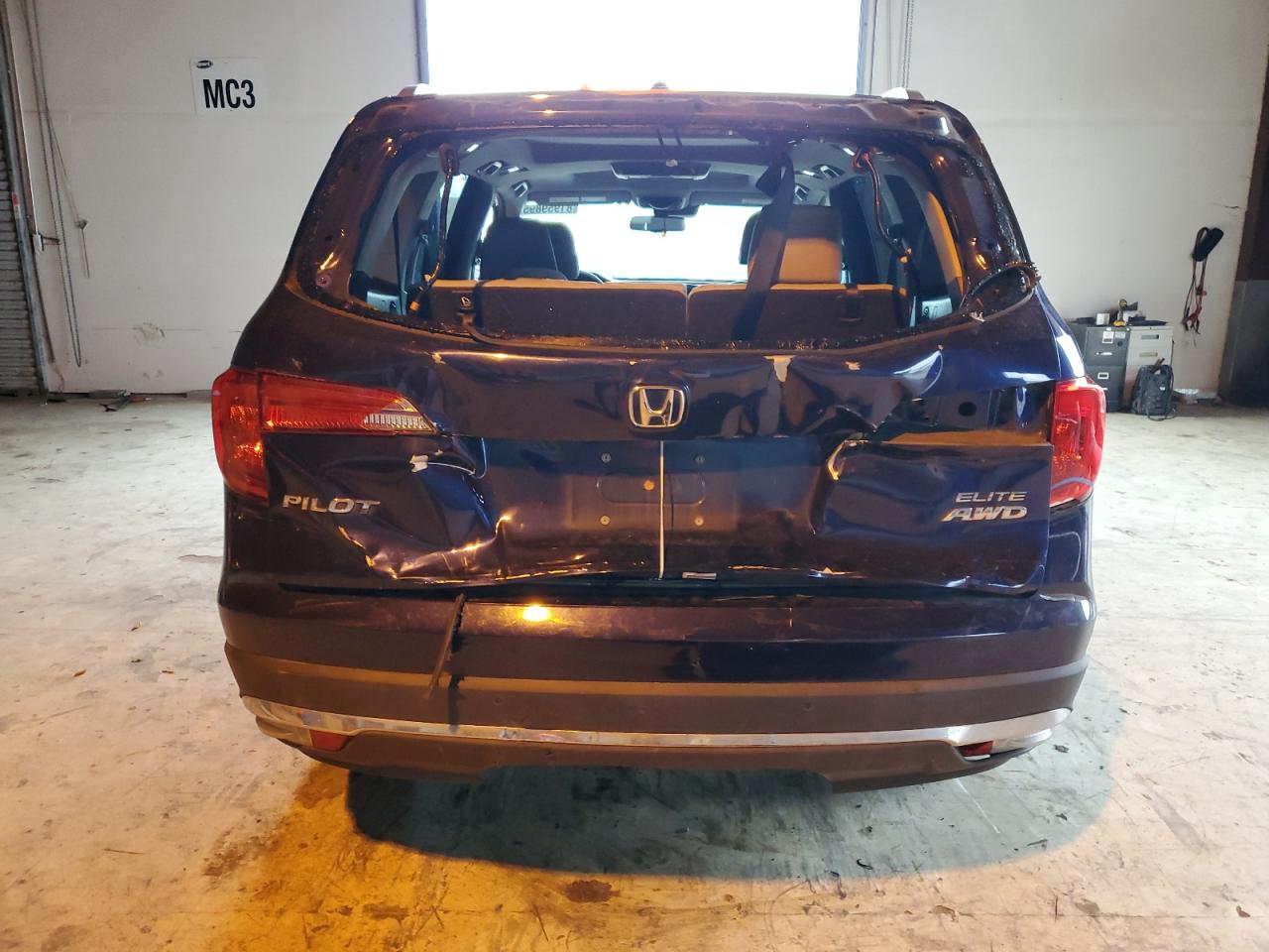 2017 Honda Pilot Elite VIN: 5FNYF6H07HB095615 Lot: 81959895