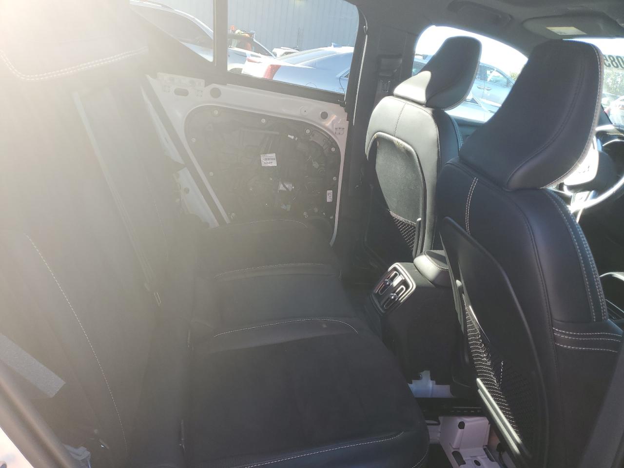 2021 Volvo Xc40 T5 R-Design VIN: YV4162UM4M2438054 Lot: 85552085