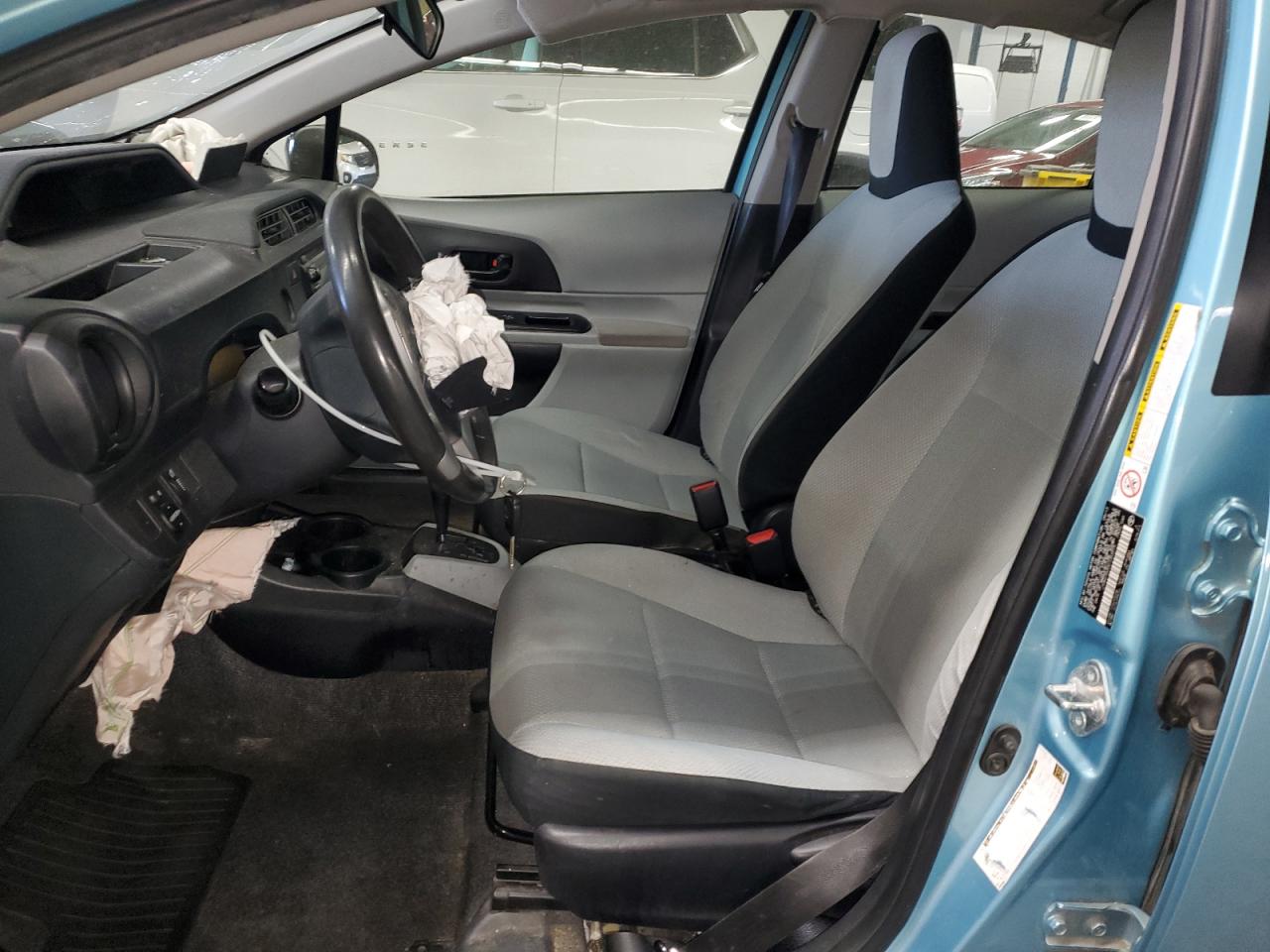 2013 Toyota Prius C VIN: JTDKDTB30D1053979 Lot: 82218115