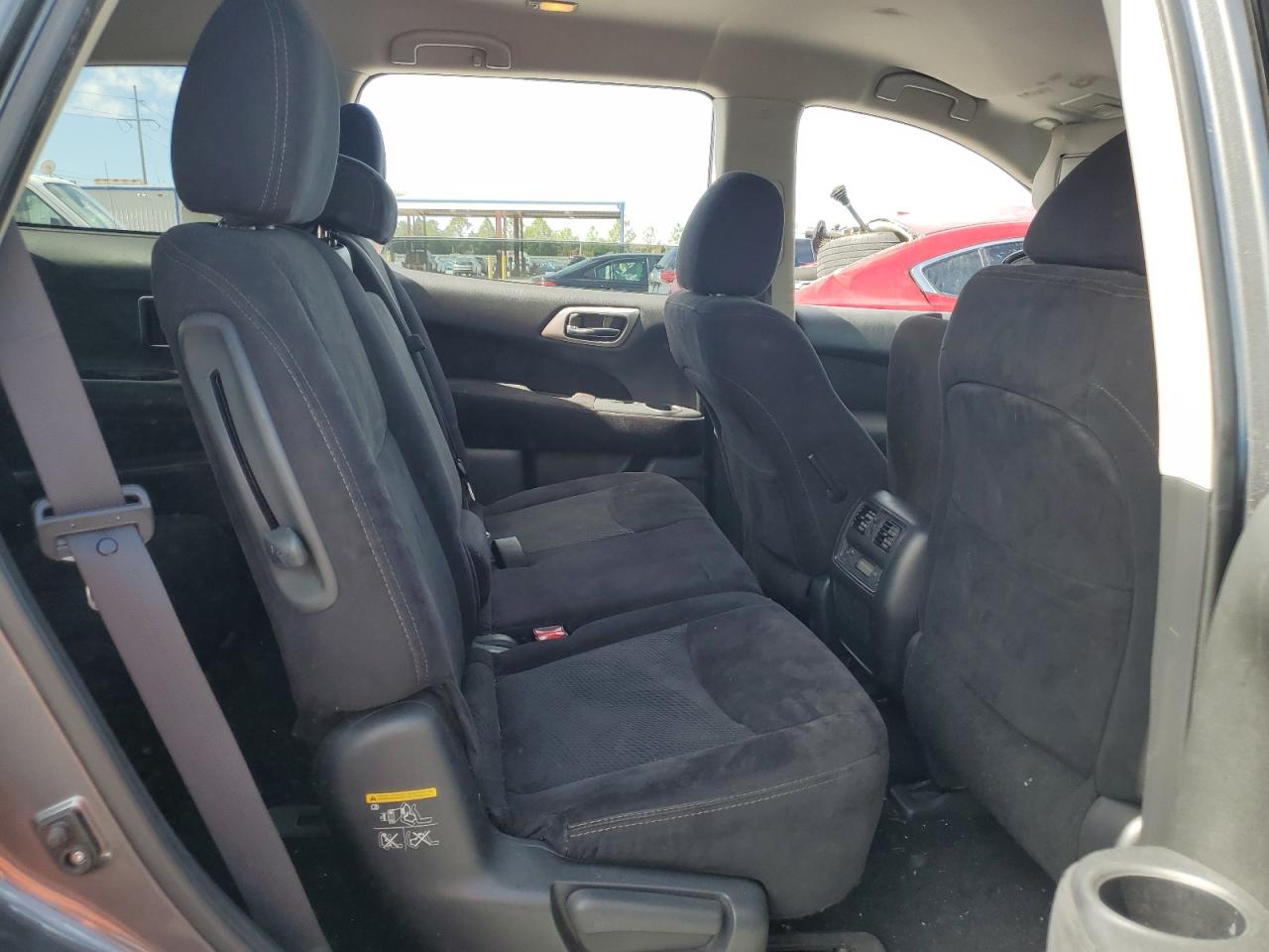 2015 Nissan Pathfinder S VIN: 5N1AR2MM8FC615952 Lot: 82397325