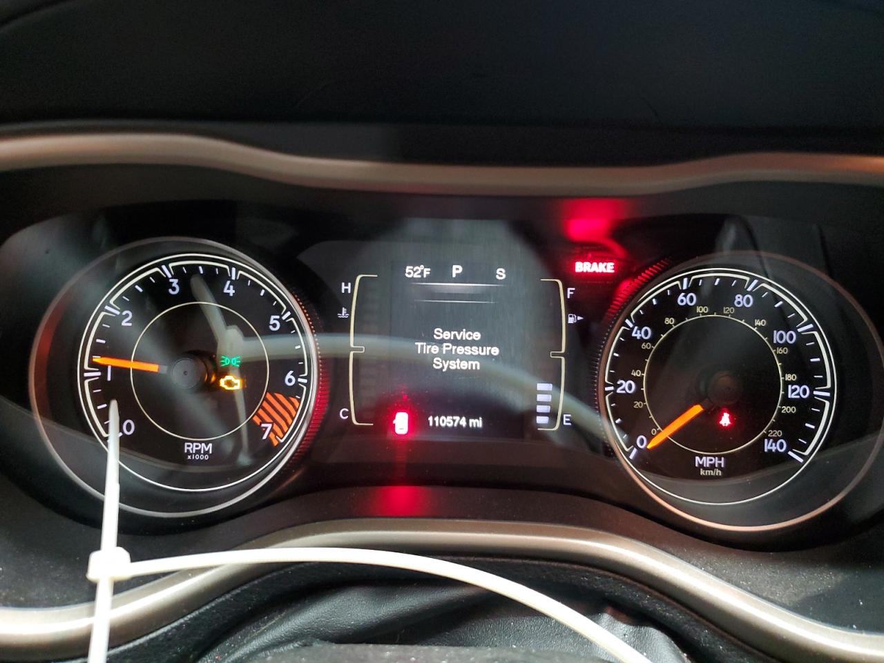 2015 Jeep Cherokee Latitude VIN: 1C4PJMCB6FW735944 Lot: 90843355