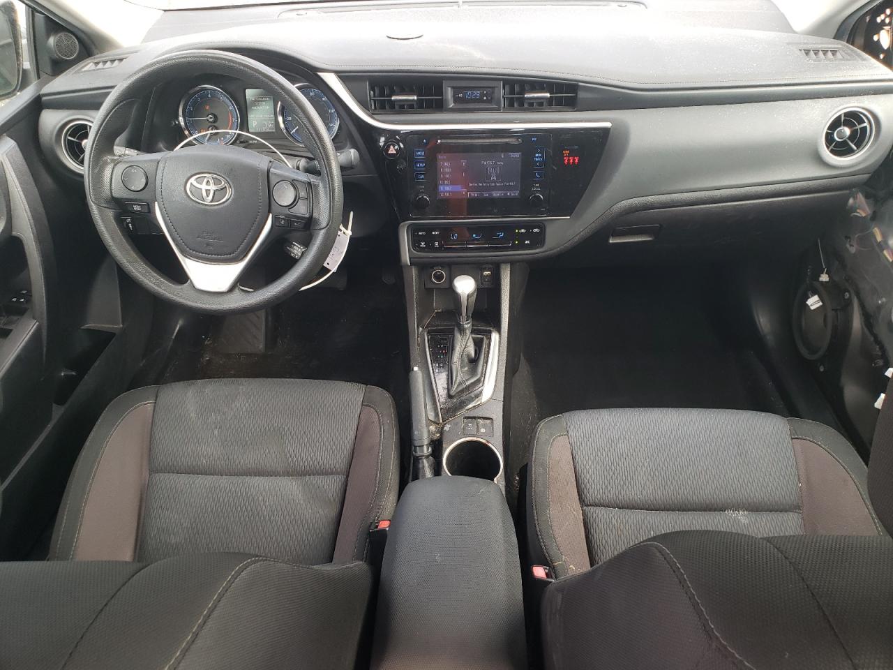 2018 Toyota Corolla L VIN: 5YFBURHE7JP778854 Lot: 84785965