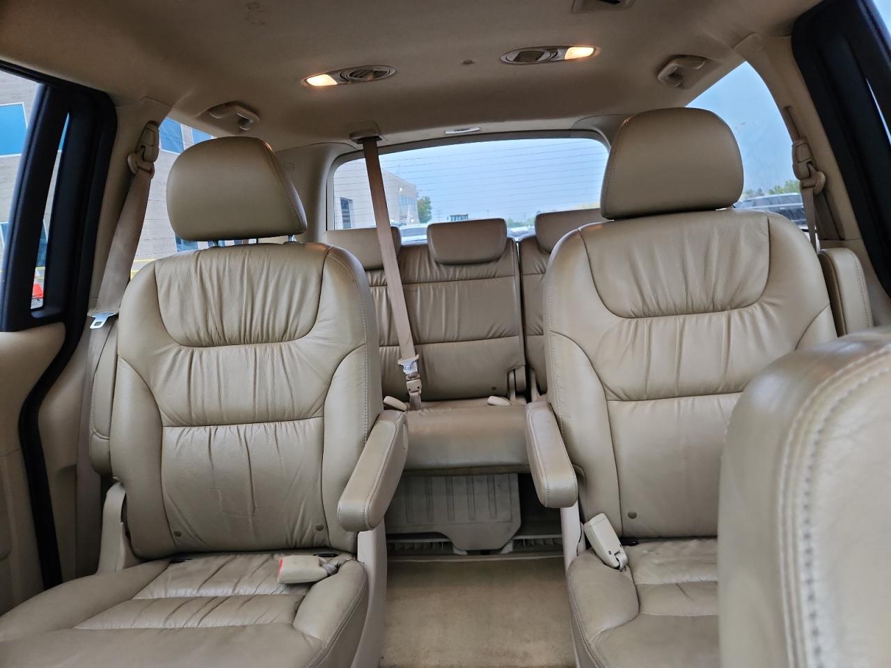 2008 Honda Odyssey Exl VIN: 5FNRL38618B401675 Lot: 85000725