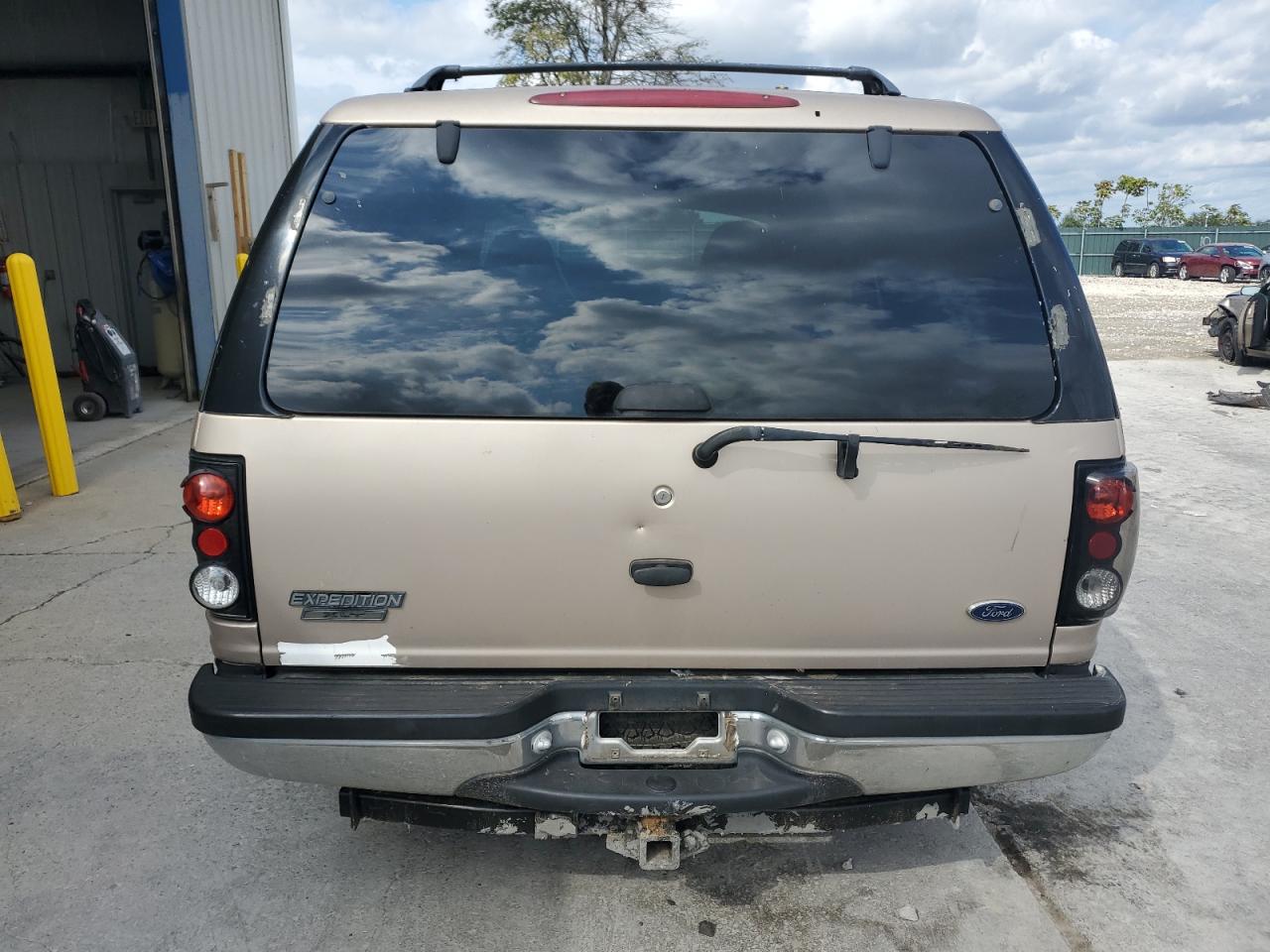 1998 Ford Expedition VIN: 1FMPU18L7WLB59124 Lot: 82247625