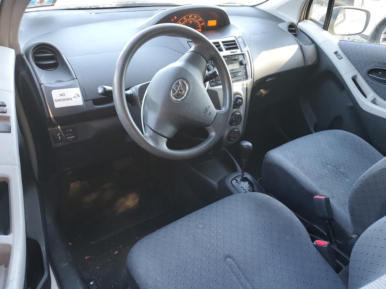 2010 Toyota Yaris VIN: JTDJT4K36A5318123 Lot: 84933445
