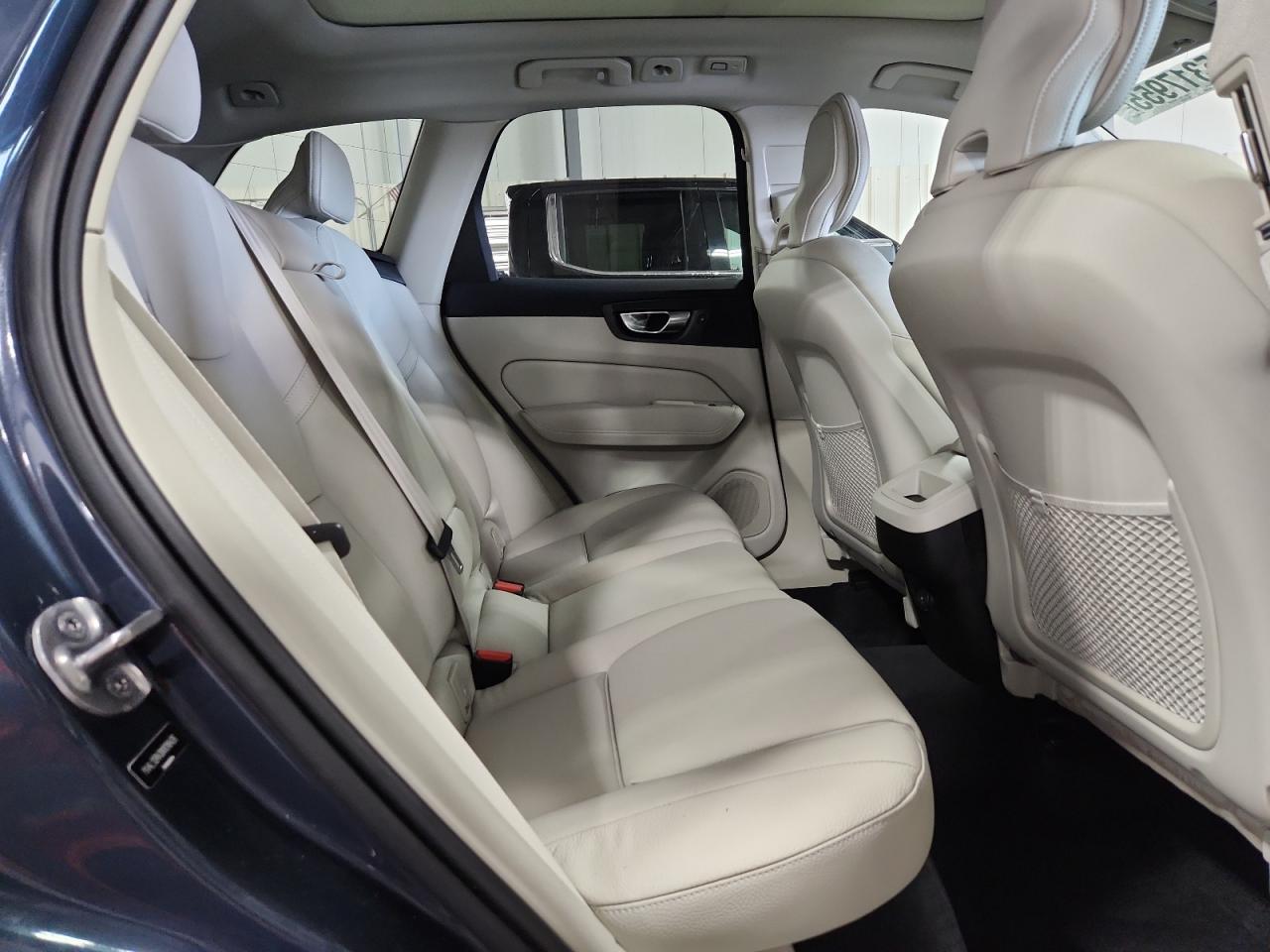 2022 Volvo Xc60 B5 Momentum VIN: YV4L12RK0N1018426 Lot: 85317955