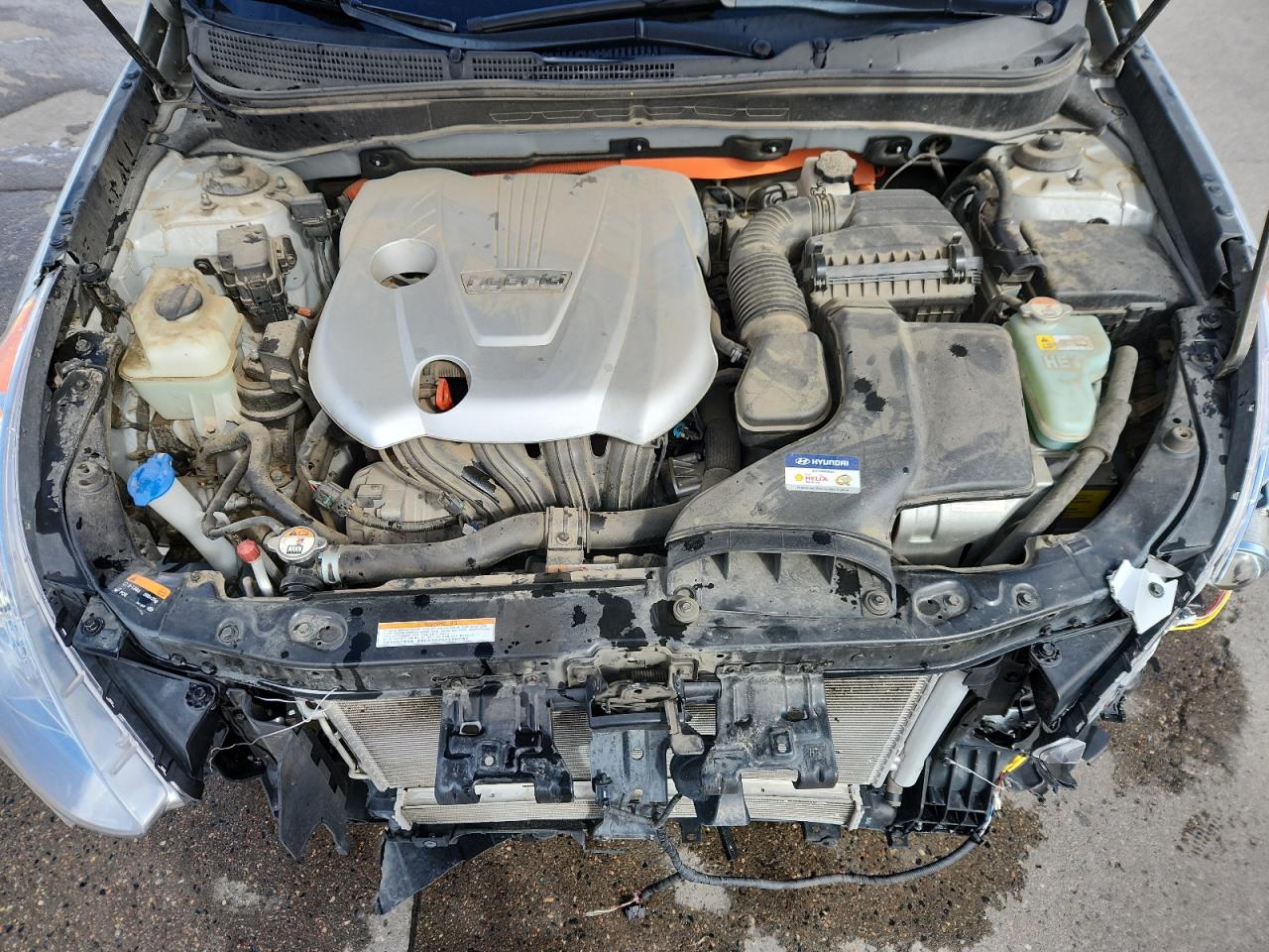 2015 Hyundai Sonata Hybrid VIN: KMHEC4A46FA123824 Lot: 85742335