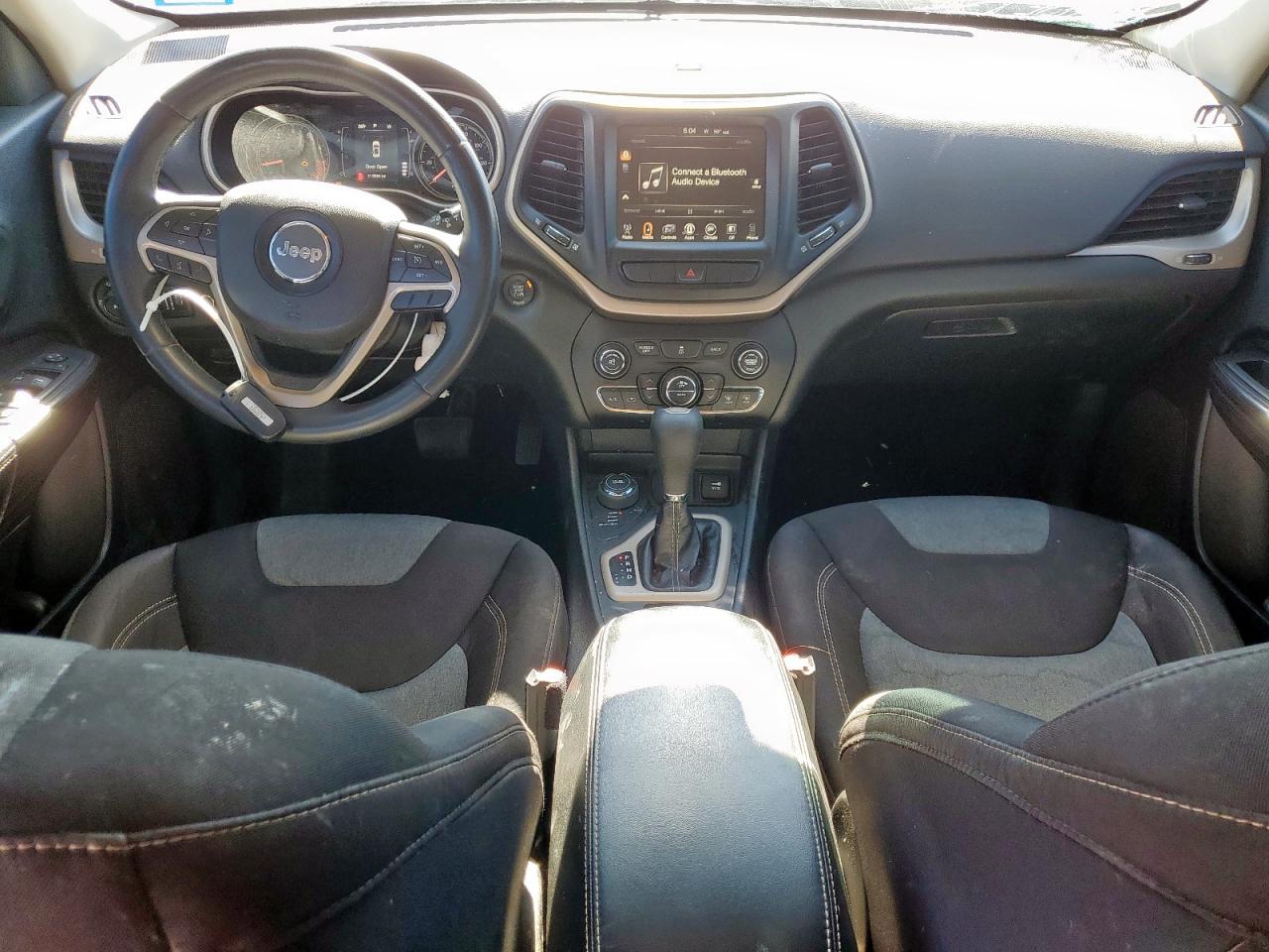 2014 Jeep Cherokee Latitude VIN: 1C4PJMCS3EW317727 Lot: 82783645