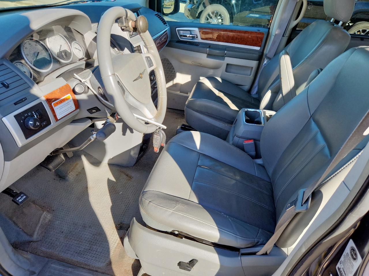 2009 Chrysler Town & Country Touring VIN: 2A8HR54109R522079 Lot: 90374085