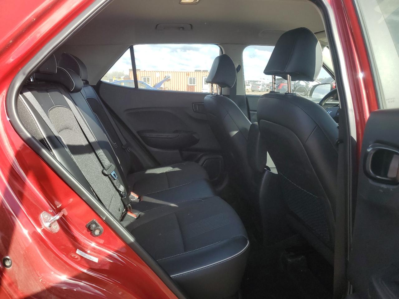 2022 Hyundai Venue Sel VIN: KMHRC8A31NU161104 Lot: 85423575