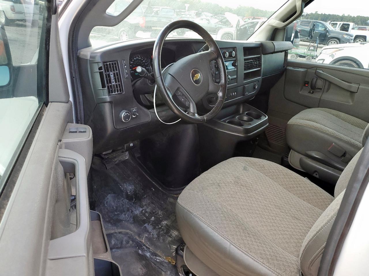 2020 Chevrolet Express G2500 VIN: 1GCWGAFG6L1268596 Lot: 85093695