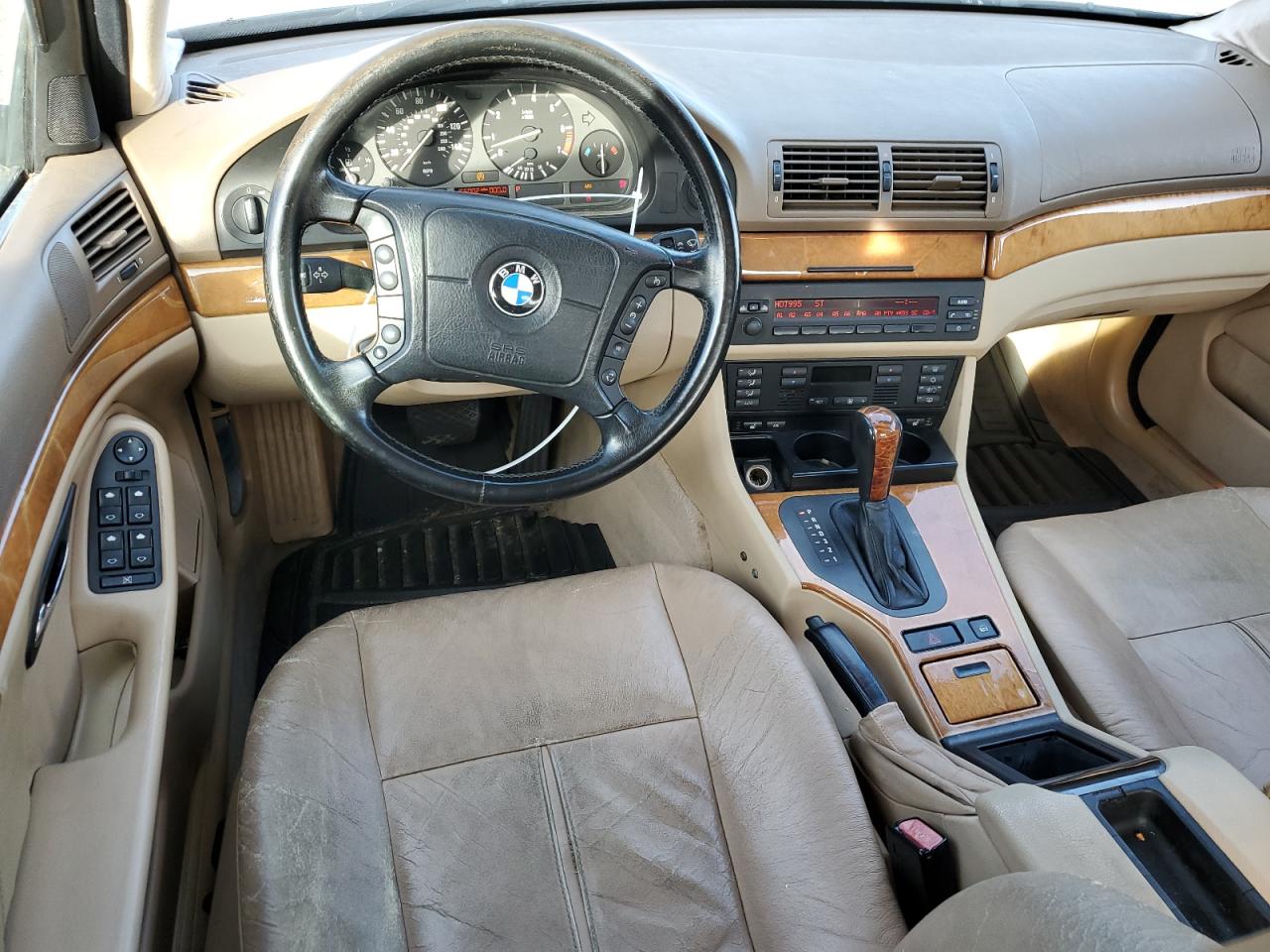 Фото: WBADM6333XBY29137