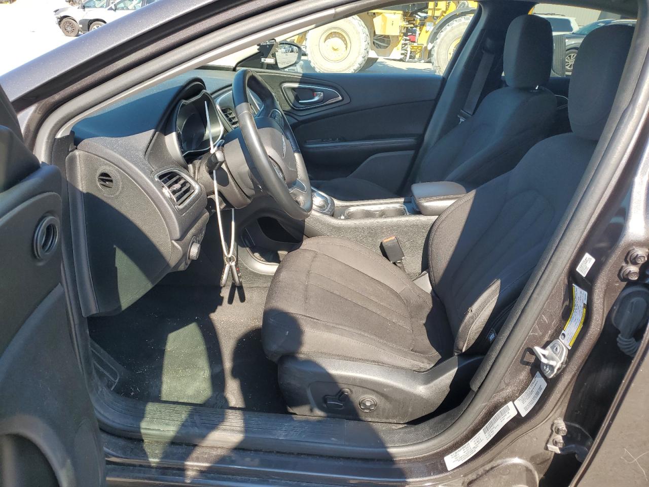 2015 Chrysler 200 Limited VIN: 1C3CCCAB8FN545952 Lot: 81839125