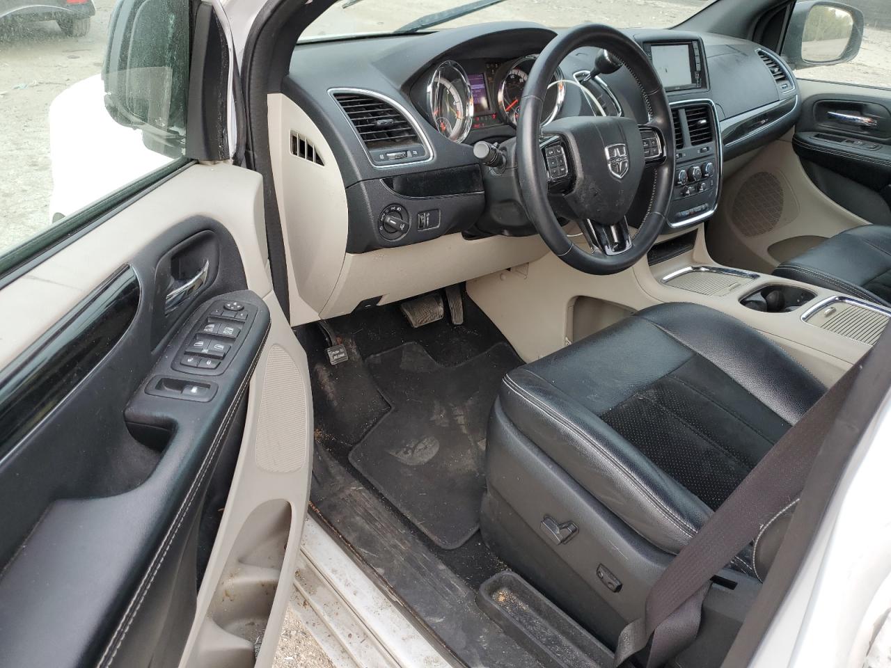 2017 Dodge Grand Caravan Sxt VIN: 2C4RDGCG6HR630569 Lot: 82780725