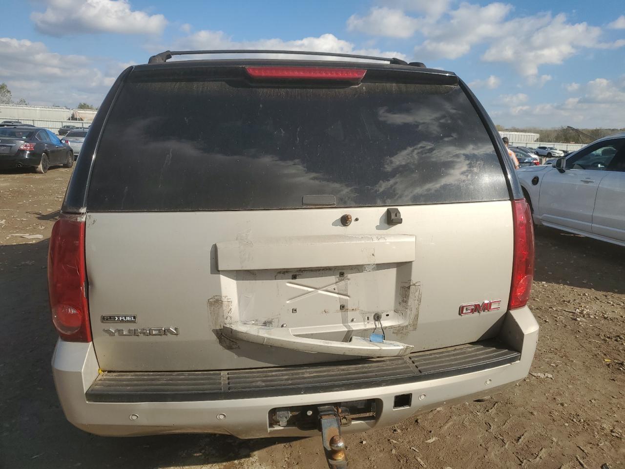 2007 GMC Yukon VIN: 1GKFK13017J279716 Lot: 90905025