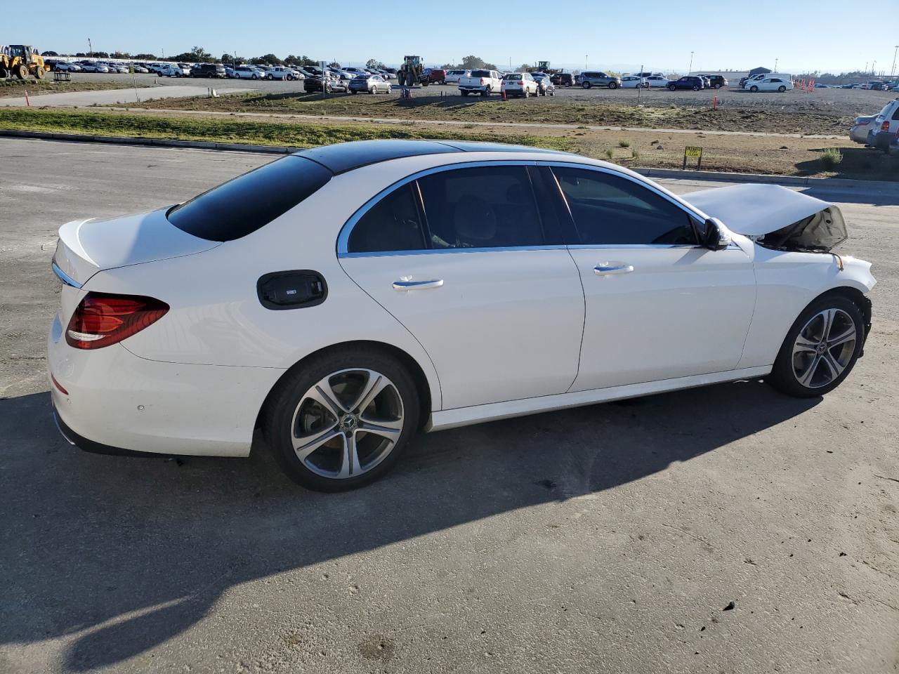 V (W213, S213, C238) V (W213, S213, C238)