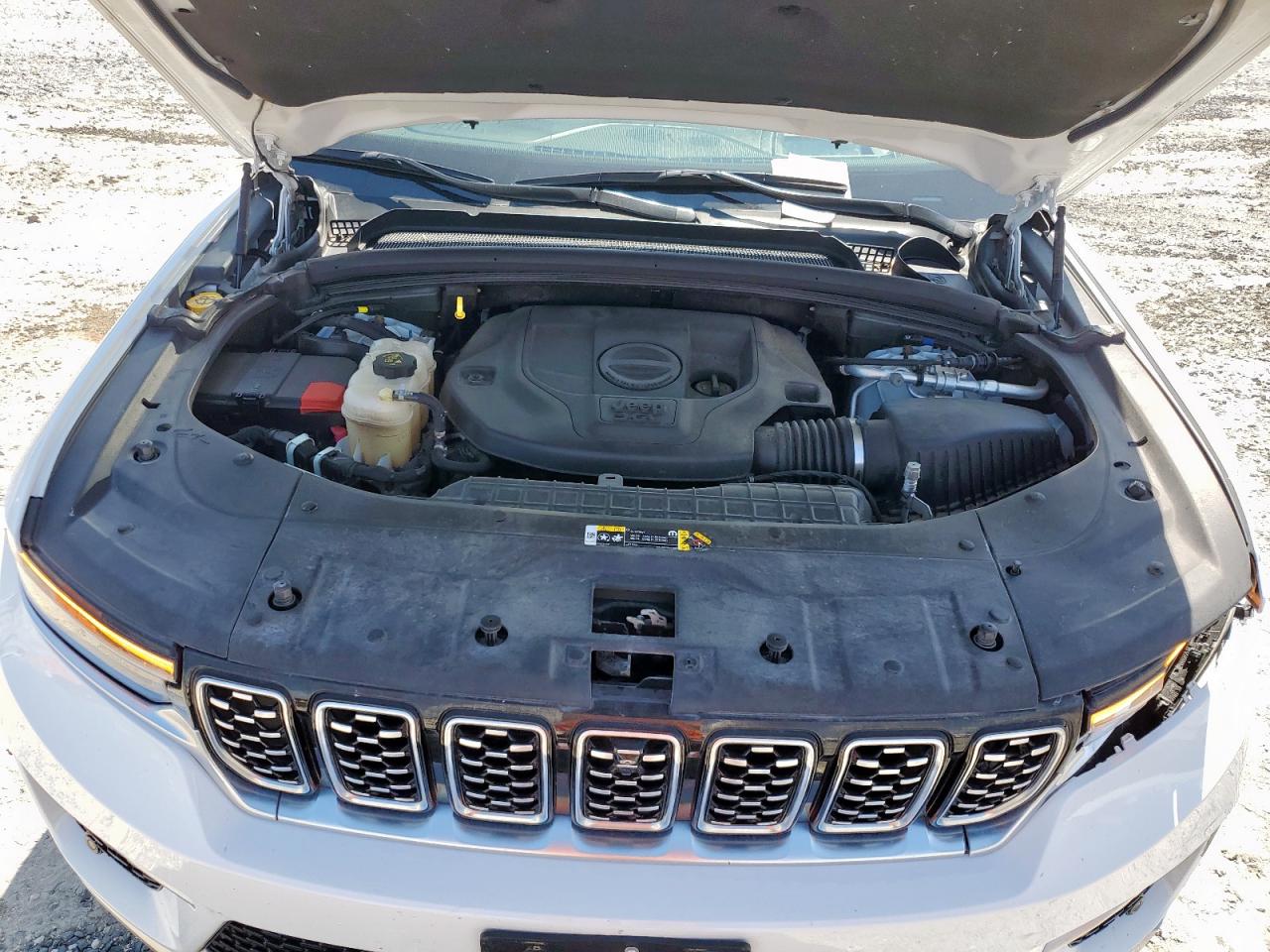 2022 Jeep Grand Cherokee Summit VIN: 1C4RJHEG6N8635421 Lot: 85875165