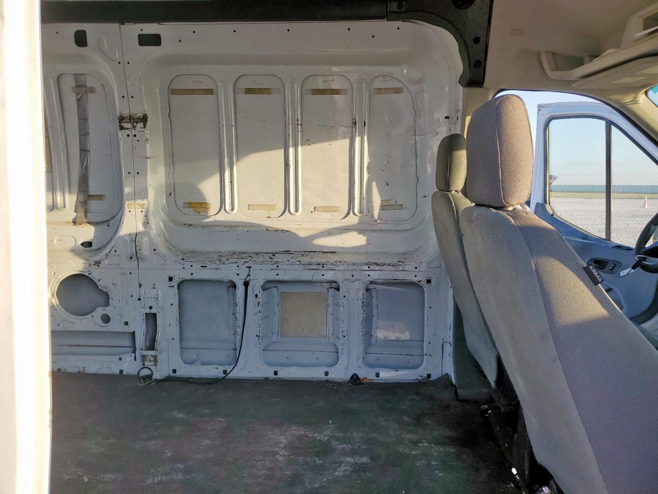 2015 Ford Transit T-250 VIN: 1FTYR2XM7FKA28775 Lot: 84544645