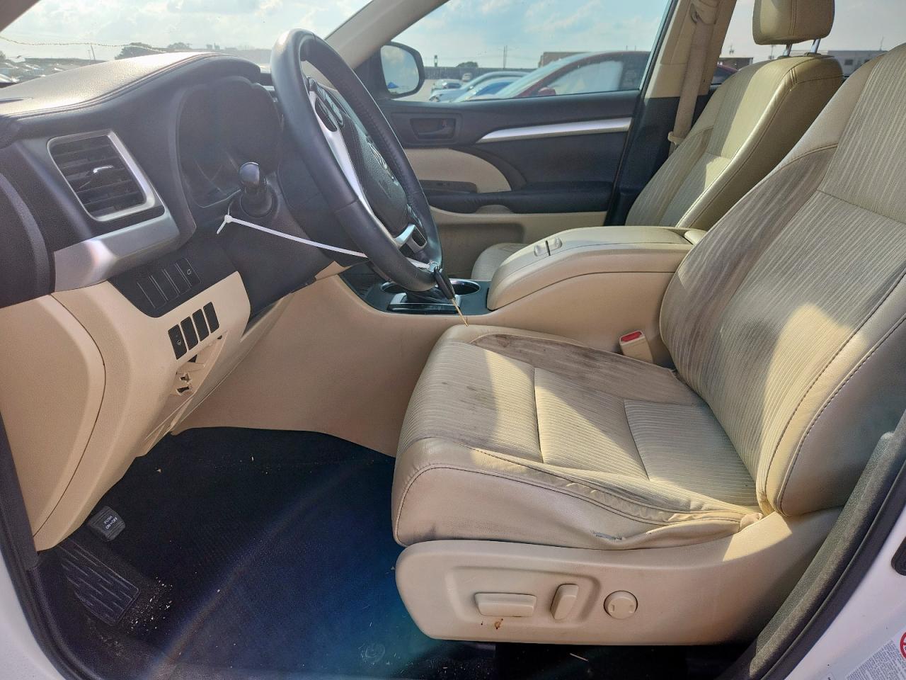 2015 Toyota Highlander Le VIN: 5TDZKRFH8FS114773 Lot: 85776495