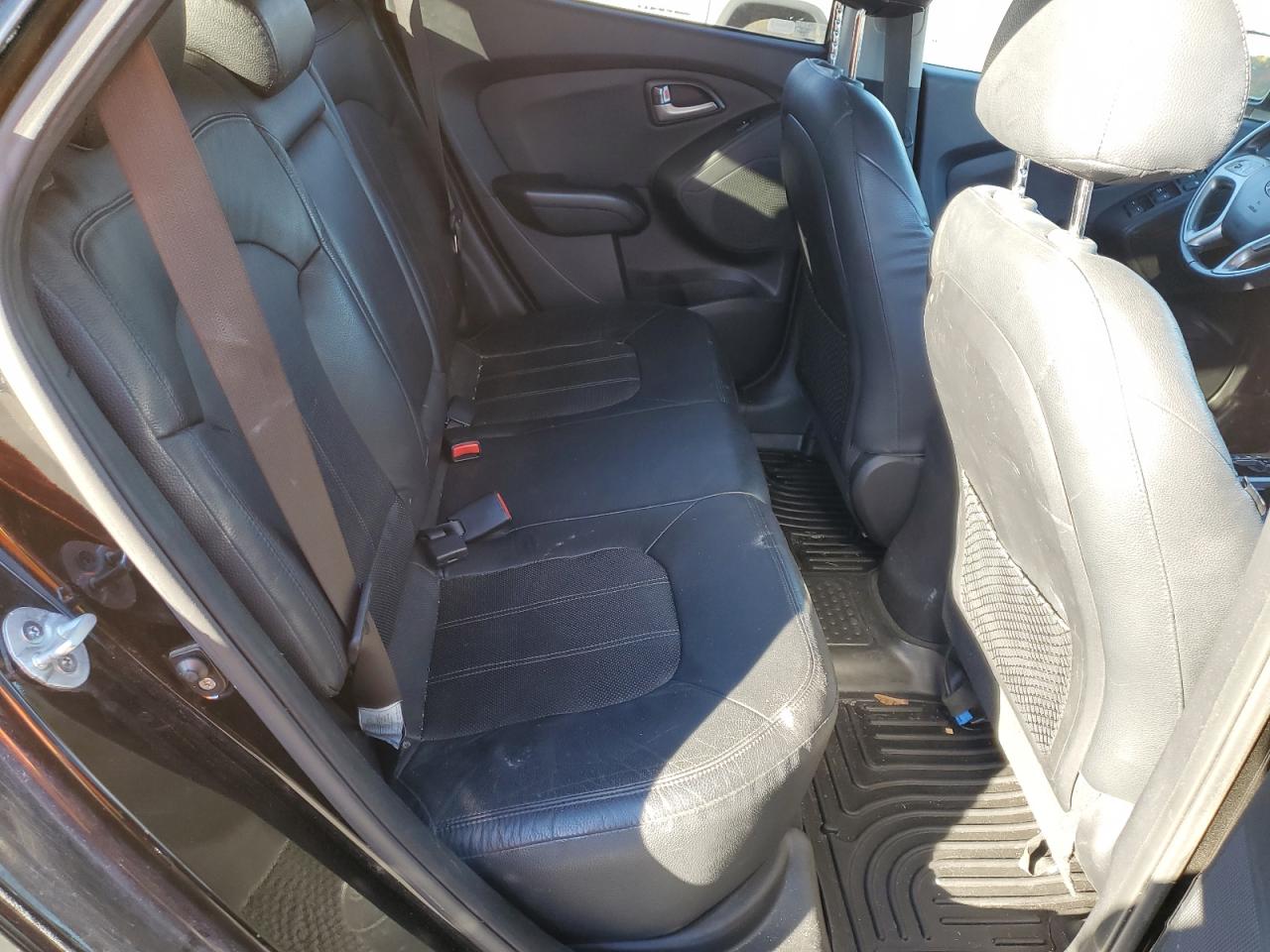2012 Hyundai Tucson Gls VIN: KM8JUCACXCU382694 Lot: 82386645