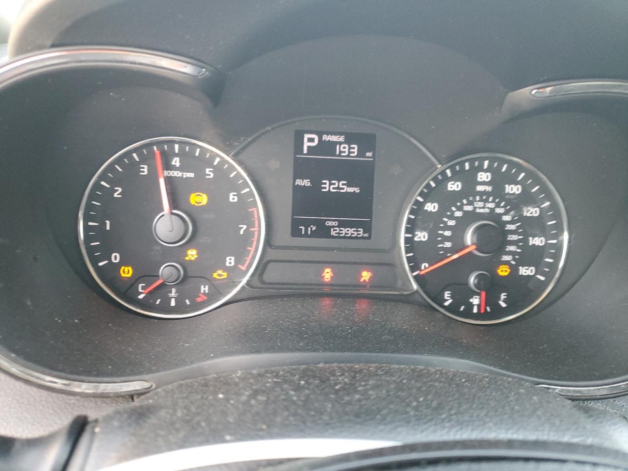 2017 Kia Forte Lx VIN: 3KPFK4A70HE156260 Lot: 82560175