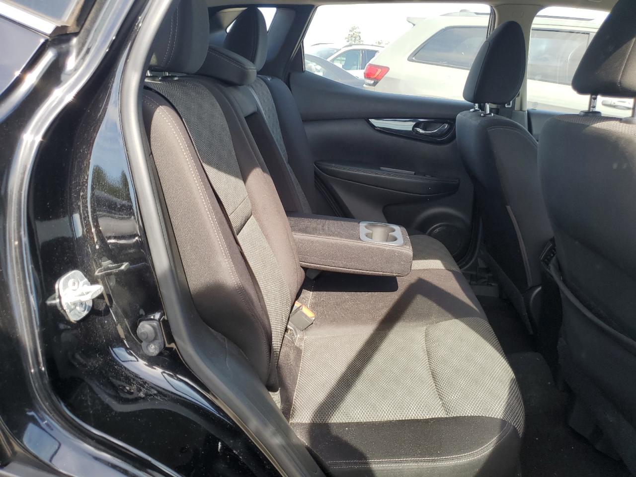 2017 Nissan Rogue Sport S VIN: JN1BJ1CP3HW013793 Lot: 83976655