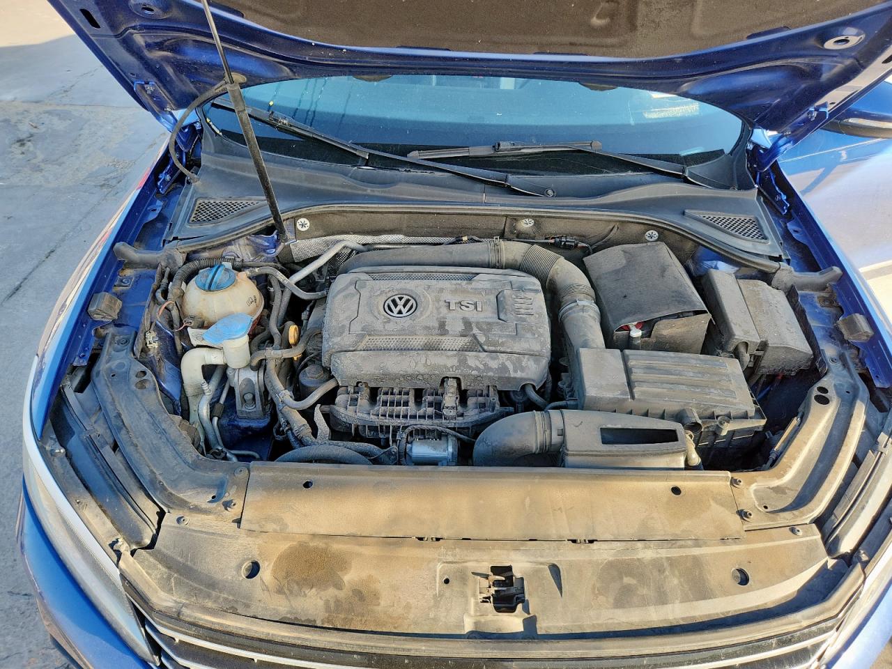 2017 Volkswagen Passat Sel Premium VIN: 1VWCT7A38HC060413 Lot: 85943375