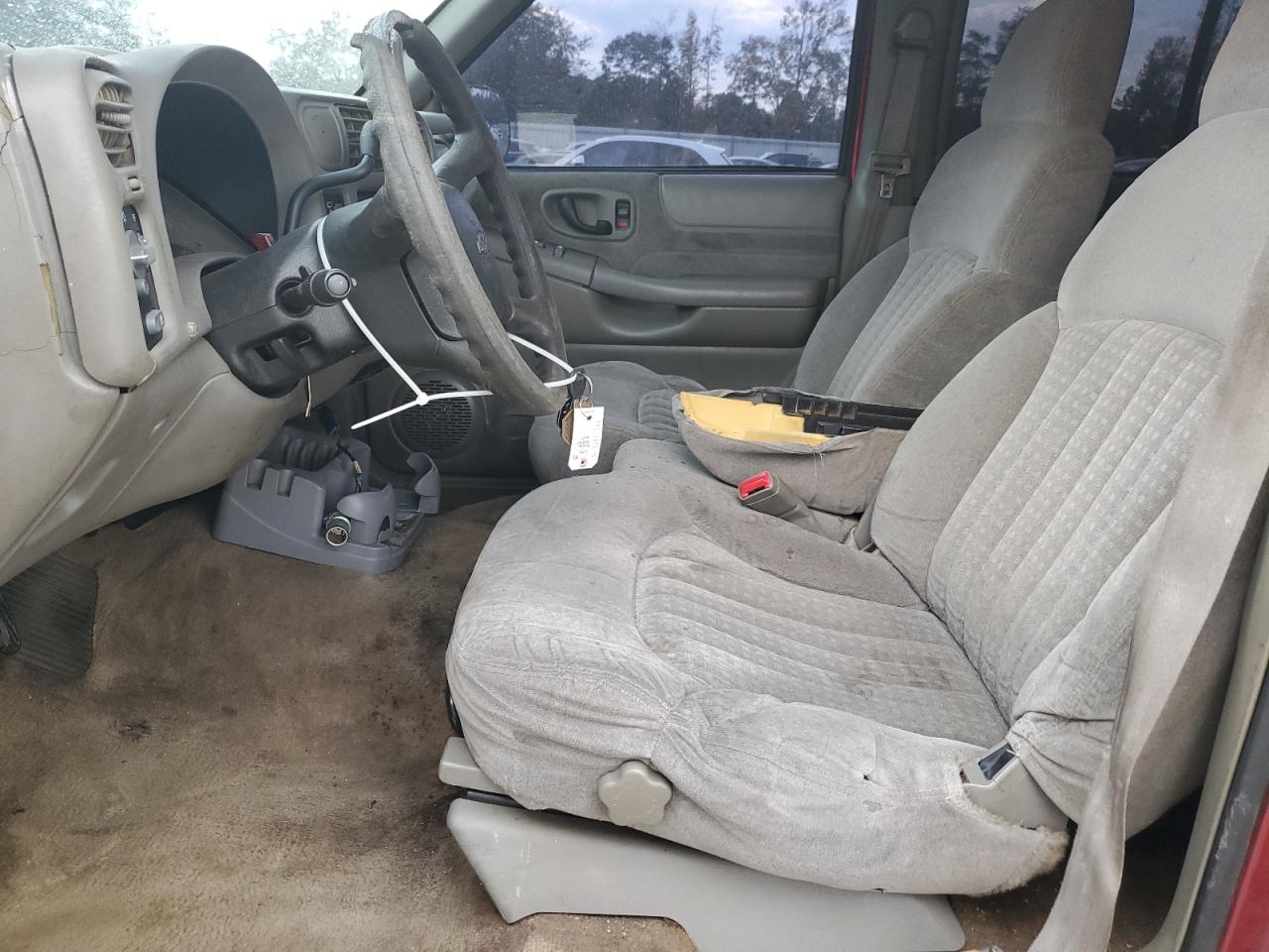 2000 Chevrolet Blazer VIN: 1GNCS13W5Y2146771 Lot: 89513545