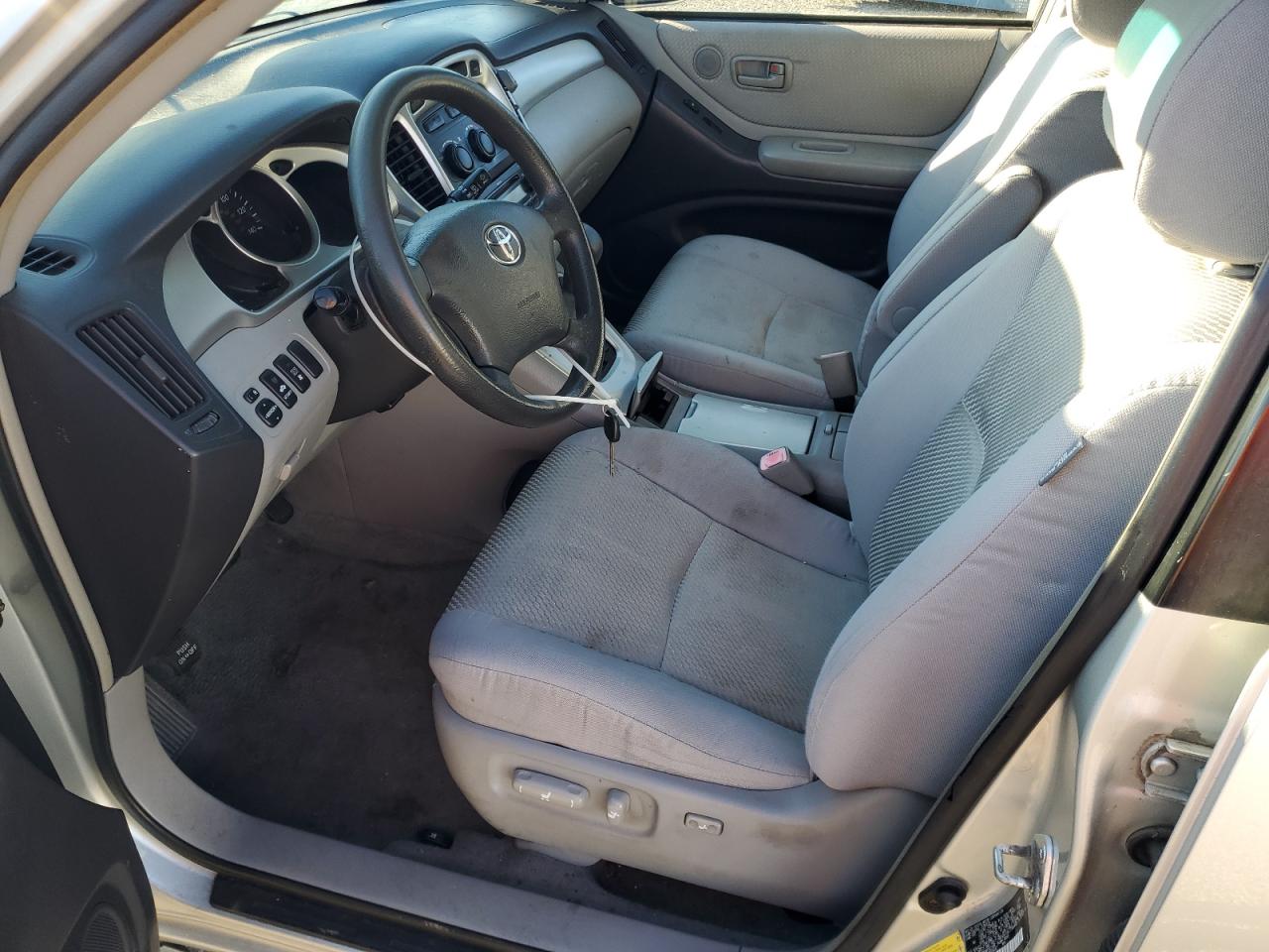 2004 Toyota Highlander Base VIN: JTEDP21A740024247 Lot: 84985995