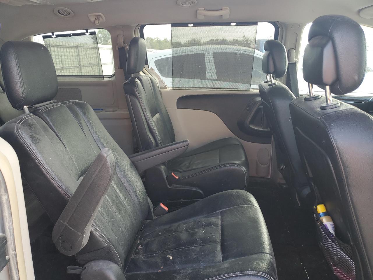 2016 Chrysler Town & Country Touring VIN: 2C4RC1BGXGR135484 Lot: 85762675