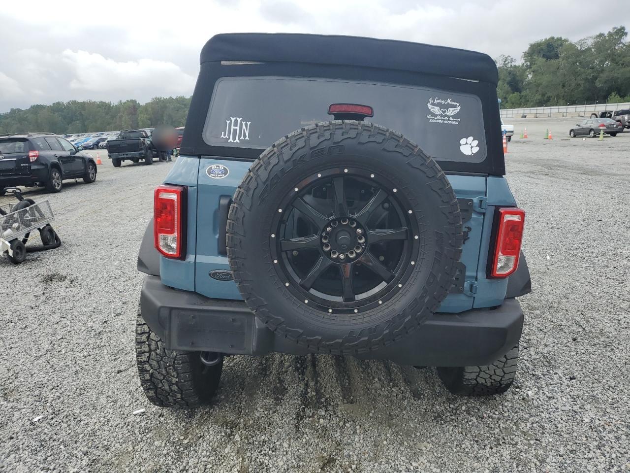 2021 Ford Bronco Base VIN: 1FMDE5BH8MLB06988 Lot: 84236085