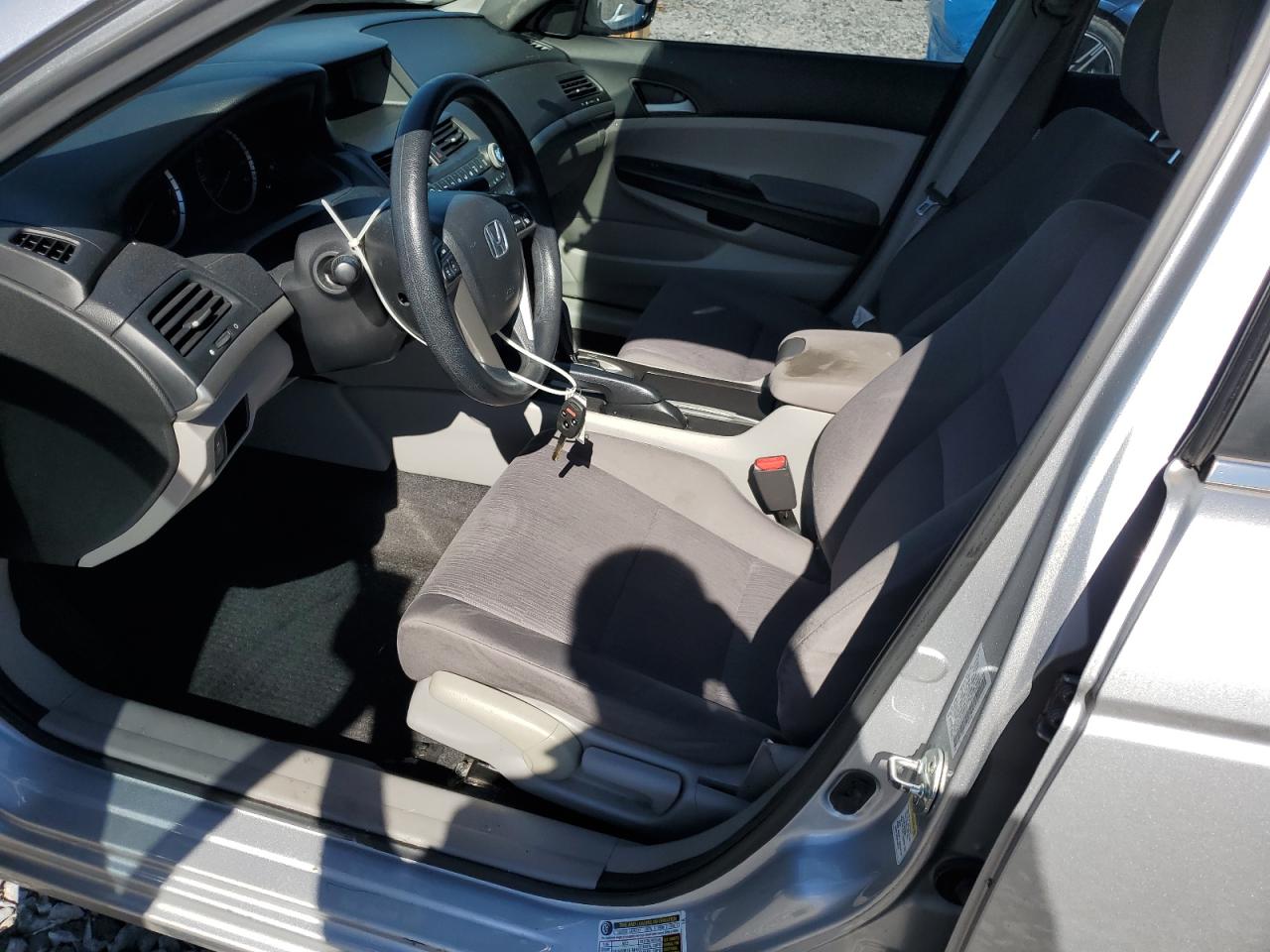 2011 Honda Accord Lx VIN: 1HGCP2F37BA040614 Lot: 82686925