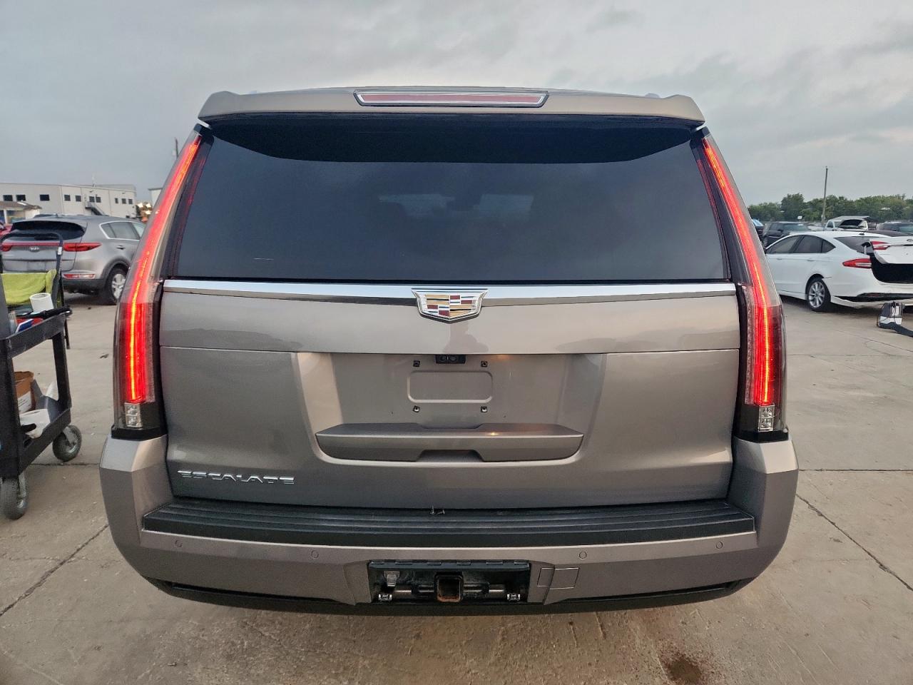 2018 Cadillac Escalade Premium Luxury VIN: 1GYS4CKJ8JR155116 Lot: 89928095