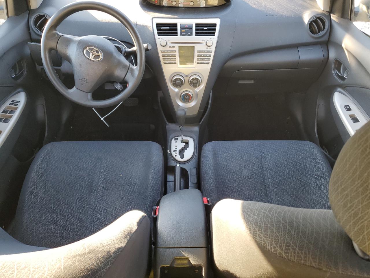 2008 Toyota Yaris VIN: JTDBT923684021578 Lot: 82273415