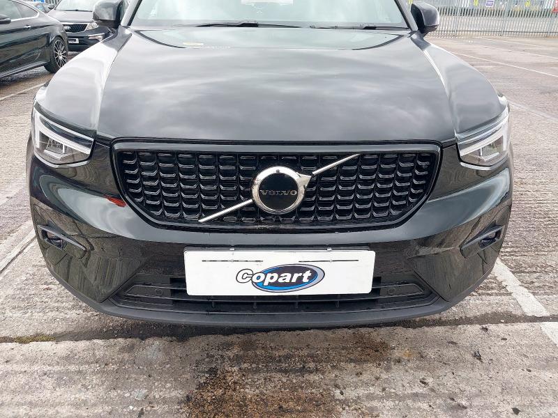 2025 VOLVO XC40 2.0 B4P PLUS DARK 5DR AUTO