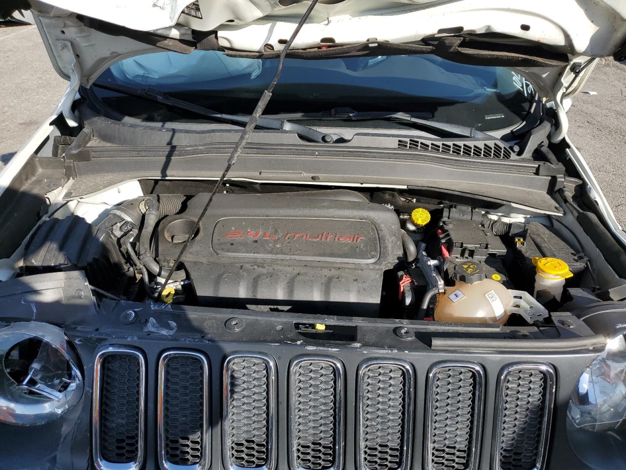 2015 Jeep Renegade Latitude VIN: ZACCJABT1FPB17676 Lot: 89679835