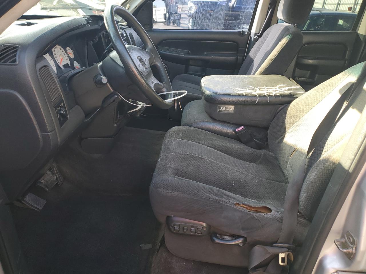 2003 Dodge Ram 1500 St VIN: 1D7HA18D93J677663 Lot: 90435595