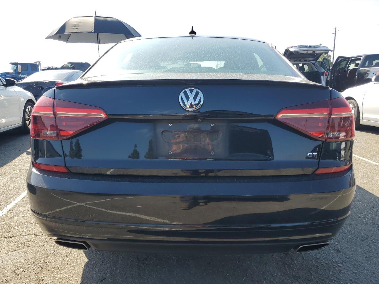 2018 Volkswagen Passat Gt VIN: 1VWJM7A3XJC039329 Lot: 87086505