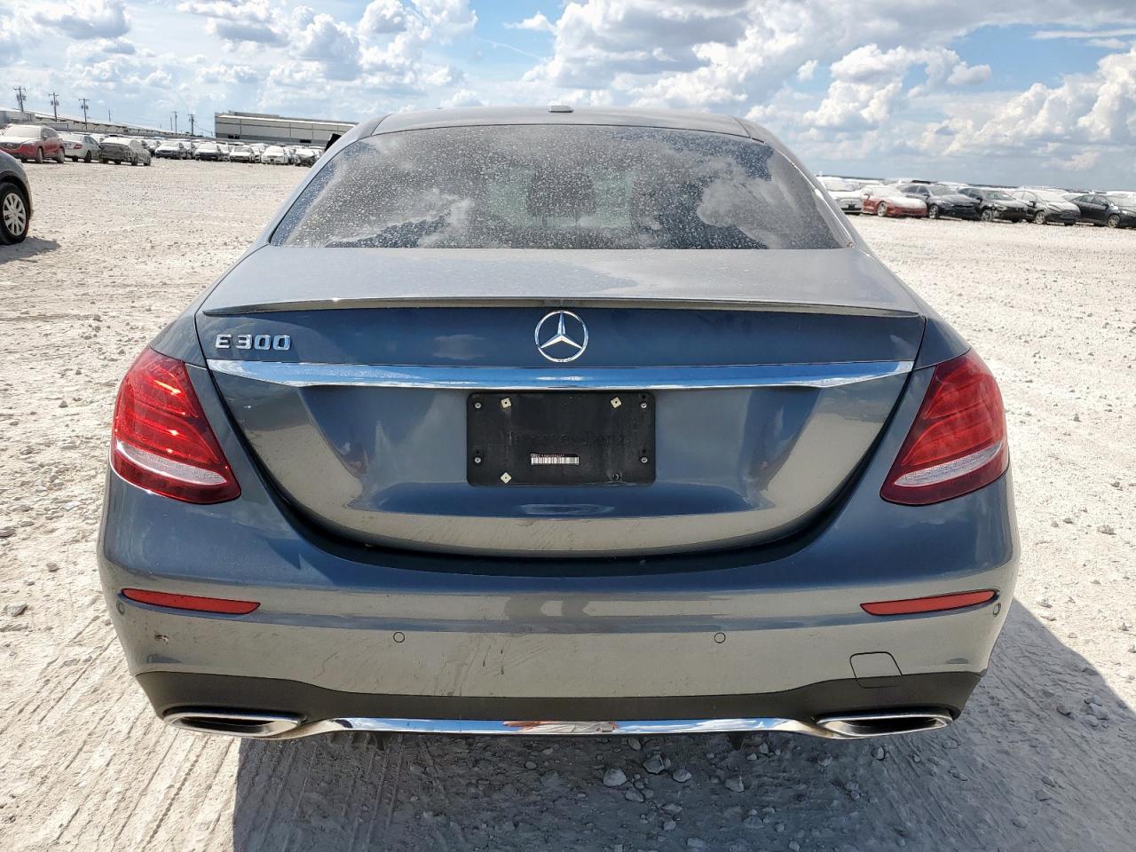 2019 Mercedes-Benz E 300 VIN: WDDZF4JB6KA556247 Lot: 85365755