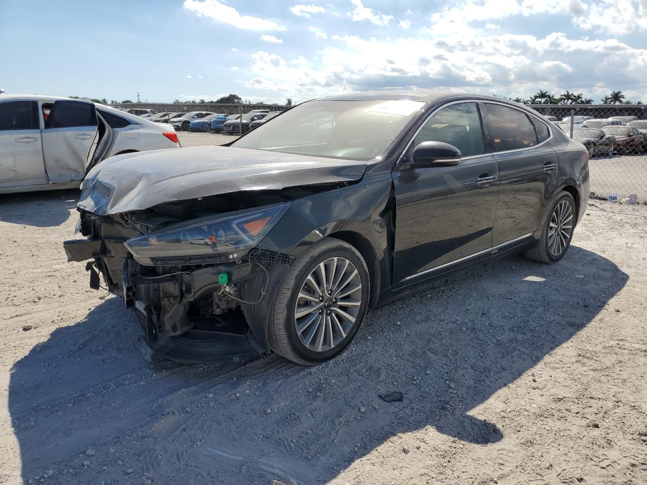 2018 Kia Cadenza Luxury
