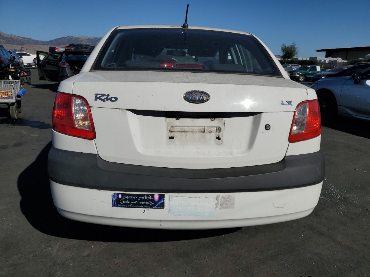2008 Kia Rio Base VIN: KNADE123086367888 Lot: 85318325